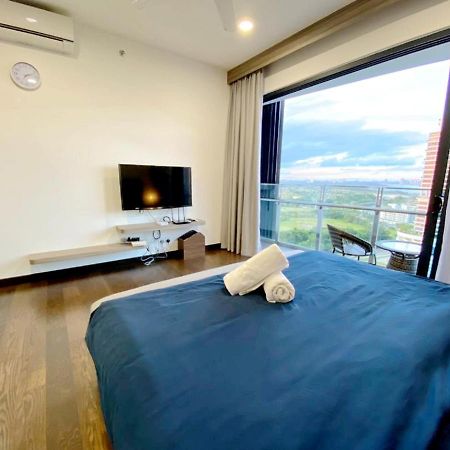 Almas Suites Puteri Harbour Nusajaya  Exterior foto