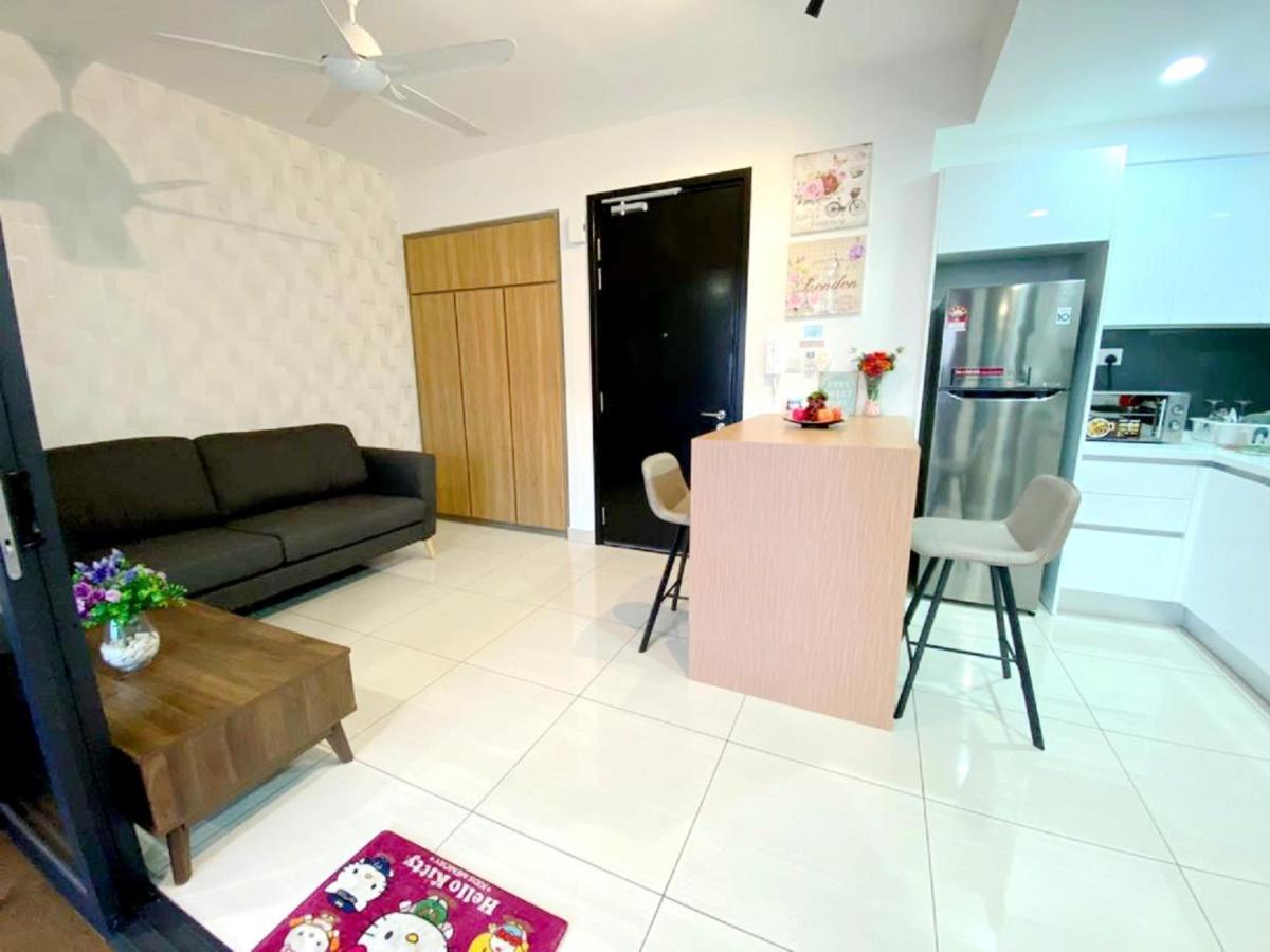 Almas Suites Puteri Harbour Nusajaya  Exterior foto